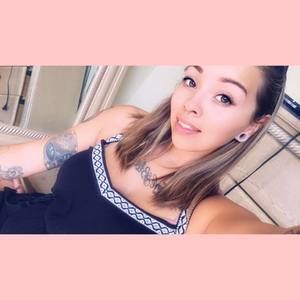 Meet your Posher, Carmela